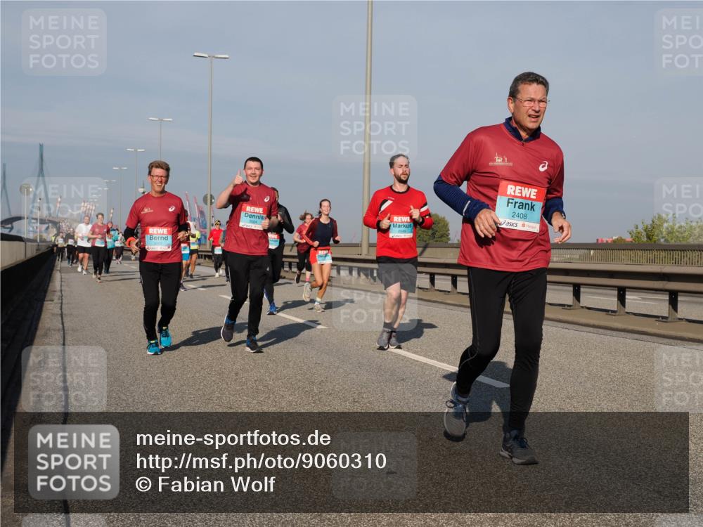 03.10.2025 - Köhlbrandbrückenlauf Fabian Wolf http://msf.ph/oto/9060310 03.10.2025 10:05:11 Position 3 2049, 2408 meine-sportfotos.de