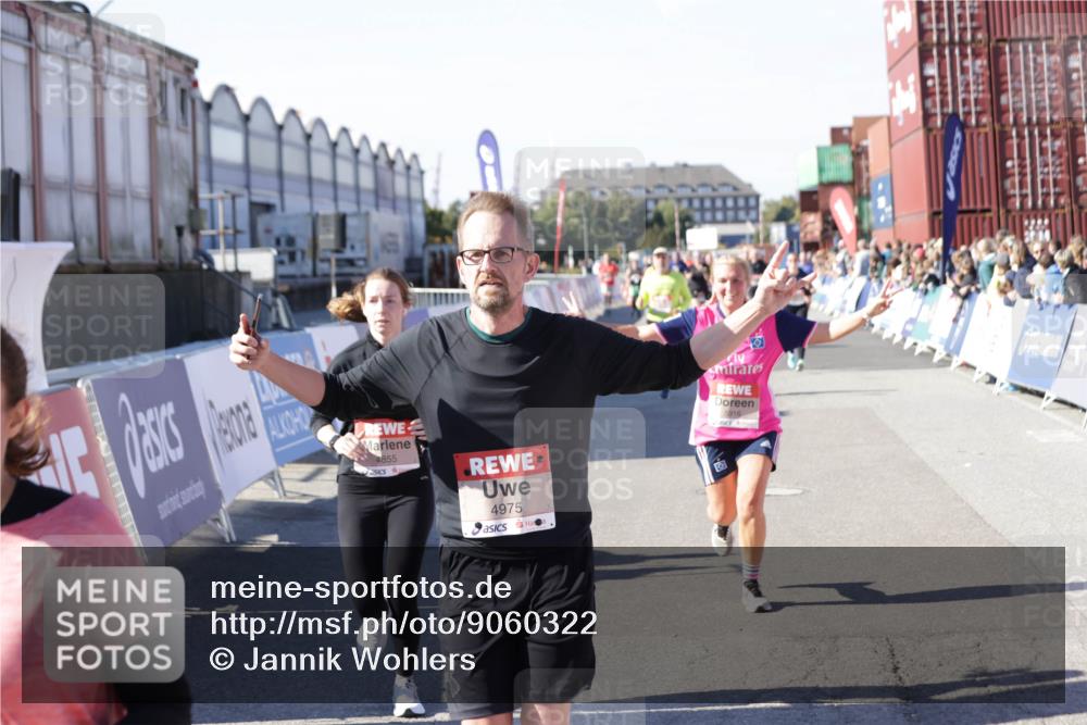 03.10.2025 - Köhlbrandbrückenlauf Jannik Wohlers http://msf.ph/oto/9060322 03.10.2025 13:12:46 Ziel 4048, 4391, 4392, 4527, 4609, 4671, 4855, 4858, 4975, 5874, 5916, 6466, 6588, 6791 meine-sportfotos.de