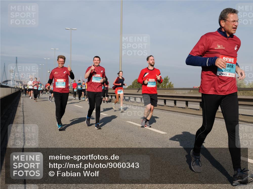 03.10.2025 - Köhlbrandbrückenlauf Fabian Wolf http://msf.ph/oto/9060343 03.10.2025 10:05:11 Position 3 2408 meine-sportfotos.de