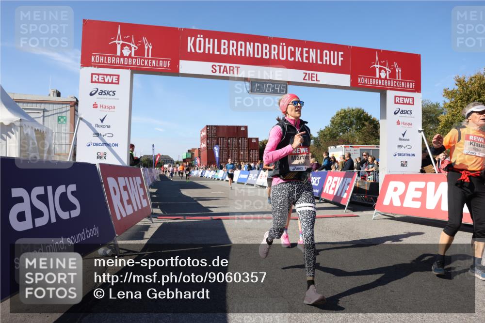 03.10.2025 - Köhlbrandbrückenlauf Lena Gebhardt http://msf.ph/oto/9060357 03.10.2025 13:10:45 Ziel 4081, 4412, 4488, 4514, 5410, 5753, 5791, 6269, 6273 meine-sportfotos.de