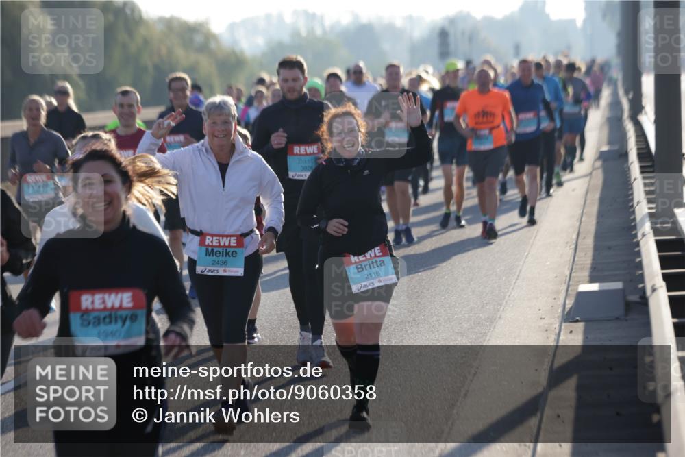 03.10.2025 - Köhlbrandbrückenlauf Jannik Wohlers http://msf.ph/oto/9060358 03.10.2025 09:22:38 Position 3 1940, 3826, 2436, 2116 meine-sportfotos.de