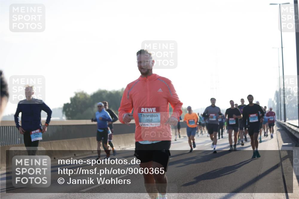 03.10.2025 - Köhlbrandbrückenlauf Jannik Wohlers http://msf.ph/oto/9060365 03.10.2025 09:14:45 Position 3 1292 meine-sportfotos.de