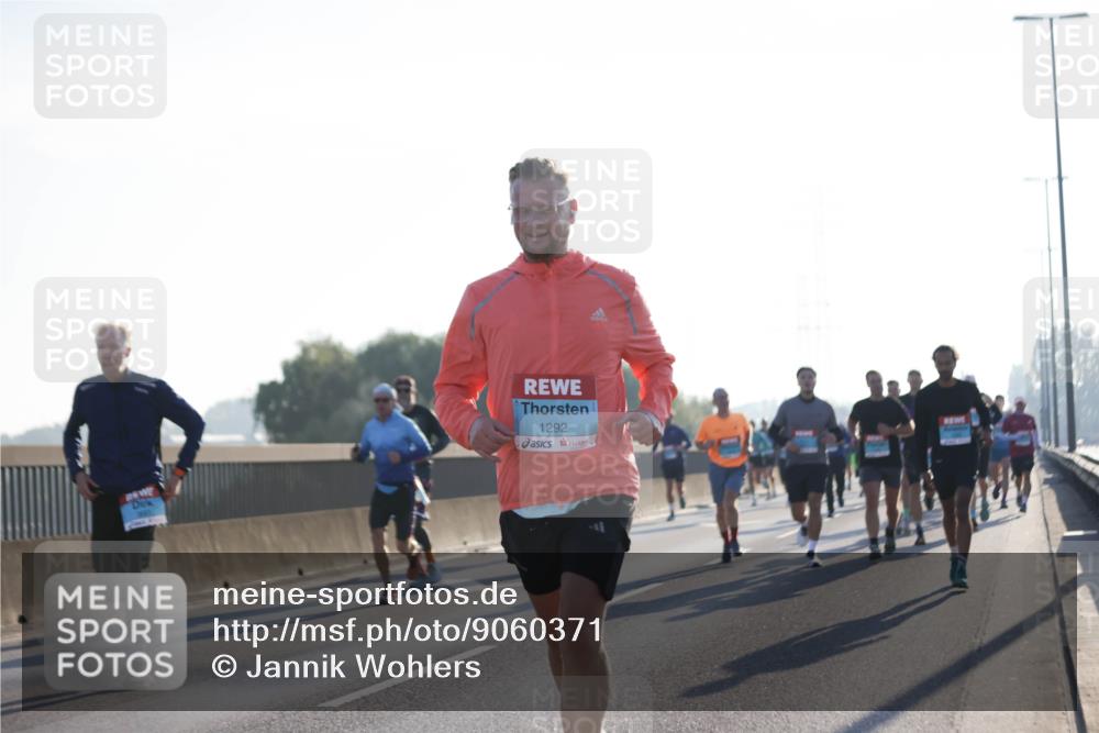 03.10.2025 - Köhlbrandbrückenlauf Jannik Wohlers http://msf.ph/oto/9060371 03.10.2025 09:14:45 Position 3 1292 meine-sportfotos.de