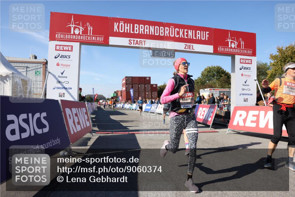 03.10.2025 - Köhlbrandbrückenlauf Lena Gebhardt http://msf.ph/oto/9060374 03.10.2025 13:10:45 Ziel 4081, 4412, 4488, 4514, 5410, 5753, 5791, 6269, 6273 meine-sportfotos.de