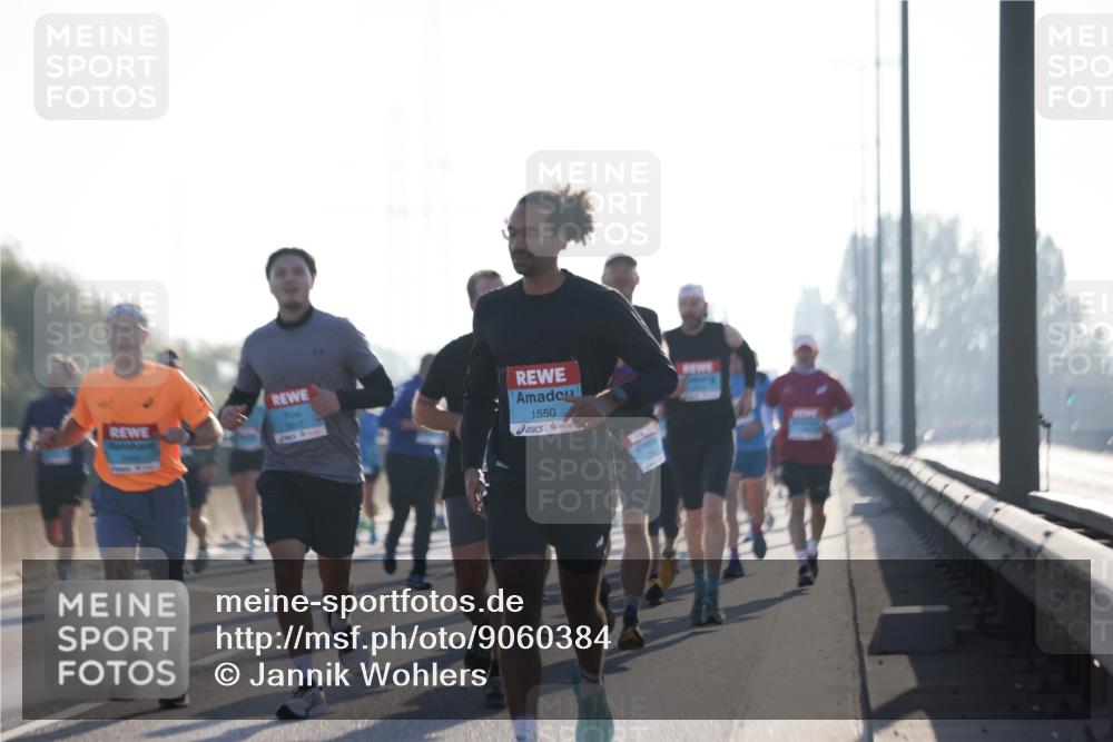 03.10.2025 - Köhlbrandbrückenlauf Jannik Wohlers http://msf.ph/oto/9060384 03.10.2025 09:14:46 Position 3 1550 meine-sportfotos.de