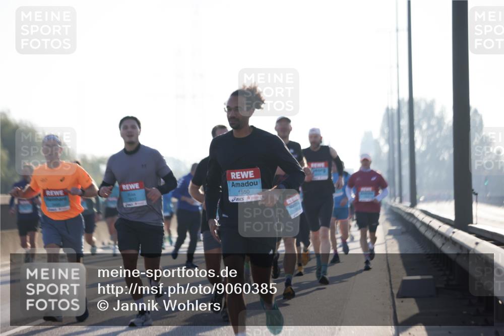03.10.2025 - Köhlbrandbrückenlauf Jannik Wohlers http://msf.ph/oto/9060385 03.10.2025 09:14:46 Position 3 1550 meine-sportfotos.de