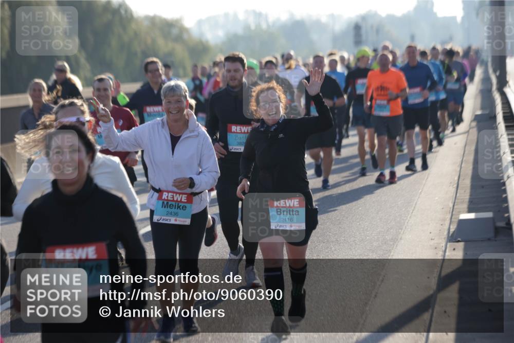 03.10.2025 - Köhlbrandbrückenlauf Jannik Wohlers http://msf.ph/oto/9060390 03.10.2025 09:22:38 Position 3 1940, 382, 2436, 2116 meine-sportfotos.de