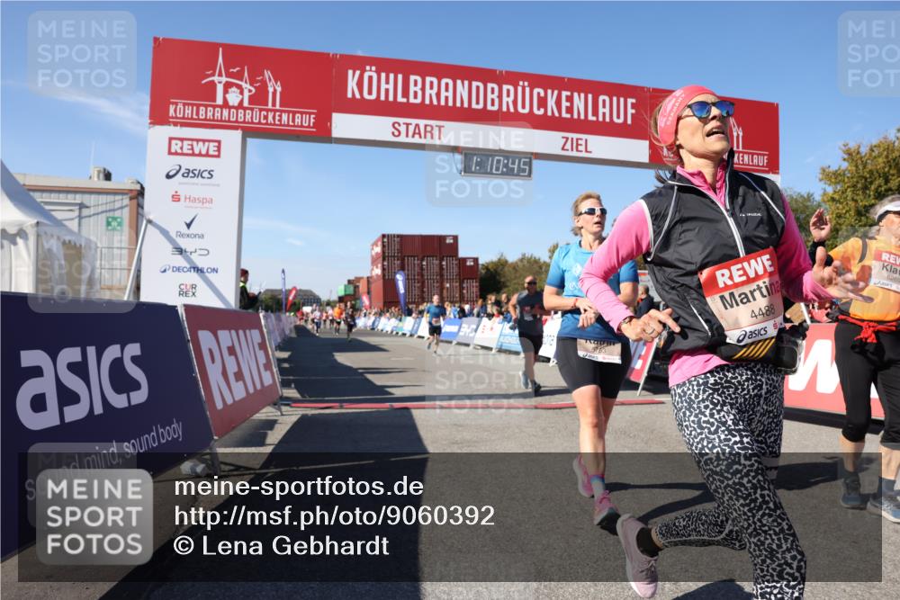 03.10.2025 - Köhlbrandbrückenlauf Lena Gebhardt http://msf.ph/oto/9060392 03.10.2025 13:10:46 Ziel 4081, 4412, 4488, 4514, 5410, 5753, 5791, 6269, 6273 meine-sportfotos.de