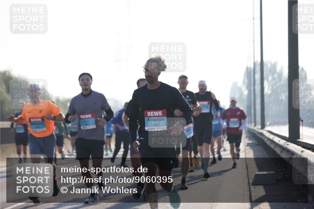 03.10.2025 - Köhlbrandbrückenlauf Jannik Wohlers http://msf.ph/oto/9060395 03.10.2025 09:14:46 Position 3 3817, 1550 meine-sportfotos.de