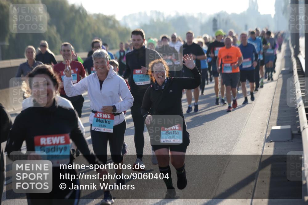 03.10.2025 - Köhlbrandbrückenlauf Jannik Wohlers http://msf.ph/oto/9060404 03.10.2025 09:22:38 Position 3 3826, 1940, 2436, 2116 meine-sportfotos.de