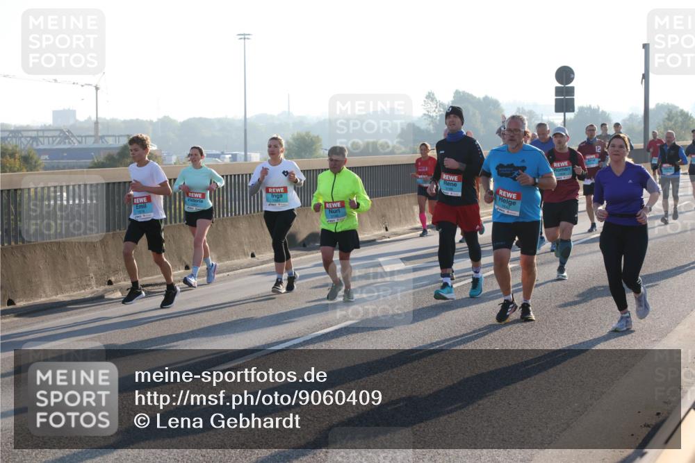 03.10.2025 - Köhlbrandbrückenlauf Lena Gebhardt http://msf.ph/oto/9060409 03.10.2025 09:19:16 Position 1  meine-sportfotos.de