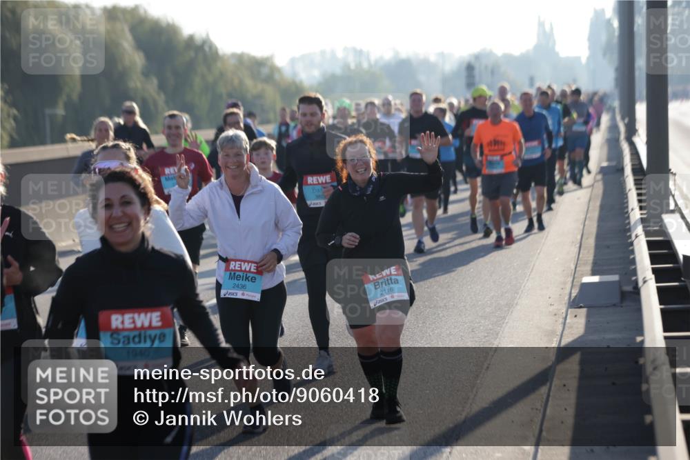 03.10.2025 - Köhlbrandbrückenlauf Jannik Wohlers http://msf.ph/oto/9060418 03.10.2025 09:22:38 Position 3 1940, 382, 2436, 2116 meine-sportfotos.de