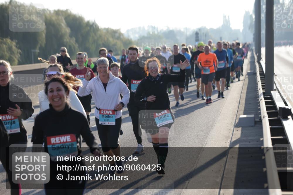 03.10.2025 - Köhlbrandbrückenlauf Jannik Wohlers http://msf.ph/oto/9060425 03.10.2025 09:22:38 Position 3 218, 1940, 2436, 2116 meine-sportfotos.de