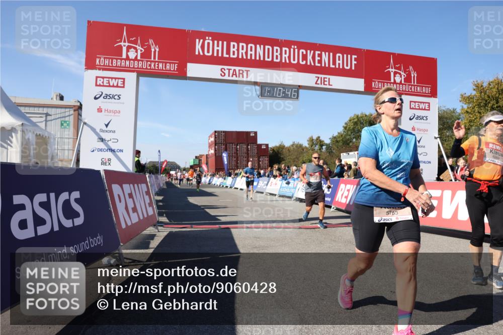 03.10.2025 - Köhlbrandbrückenlauf Lena Gebhardt http://msf.ph/oto/9060428 03.10.2025 13:10:46 Ziel 4081, 4412, 4488, 4514, 5410, 5753, 5791, 6269, 6273 meine-sportfotos.de