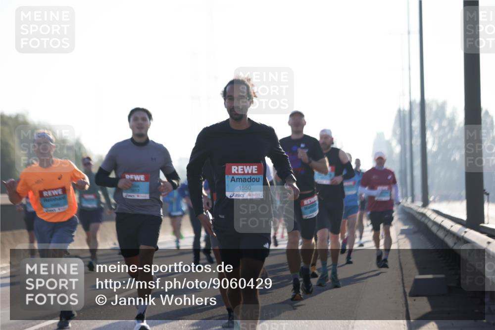 03.10.2025 - Köhlbrandbrückenlauf Jannik Wohlers http://msf.ph/oto/9060429 03.10.2025 09:14:47 Position 3 1550 meine-sportfotos.de