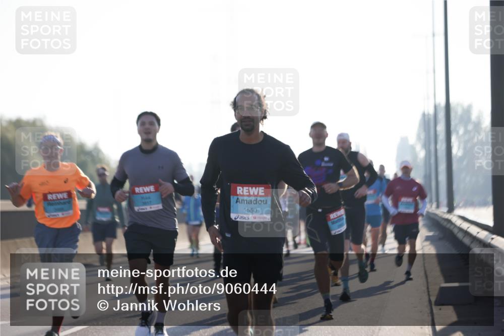 03.10.2025 - Köhlbrandbrückenlauf Jannik Wohlers http://msf.ph/oto/9060444 03.10.2025 09:14:47 Position 3 3817, 1550 meine-sportfotos.de