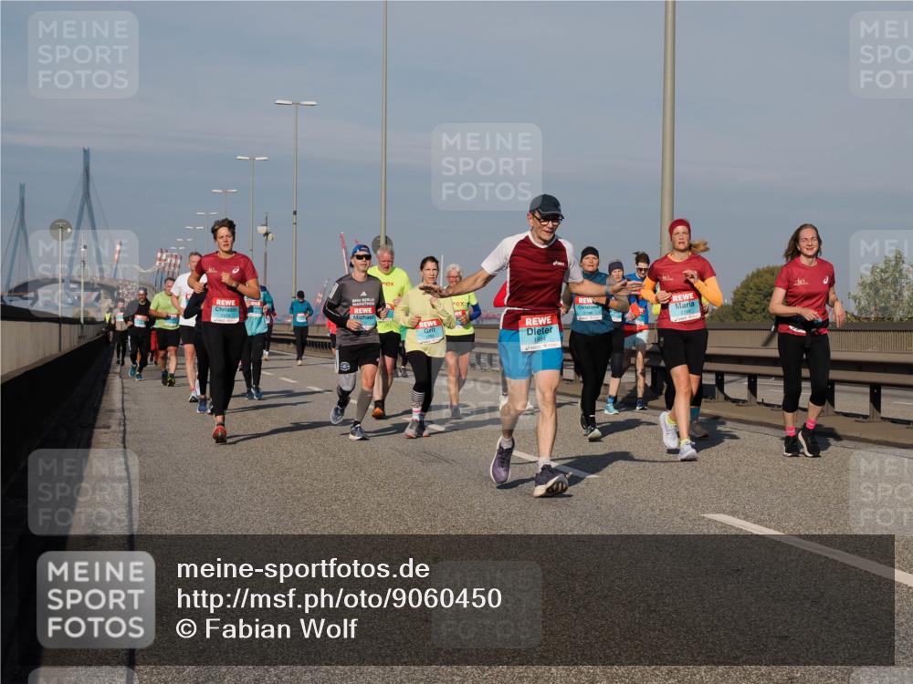 03.10.2025 - Köhlbrandbrückenlauf Fabian Wolf http://msf.ph/oto/9060450 03.10.2025 10:05:15 Position 3 2296, 2169 meine-sportfotos.de