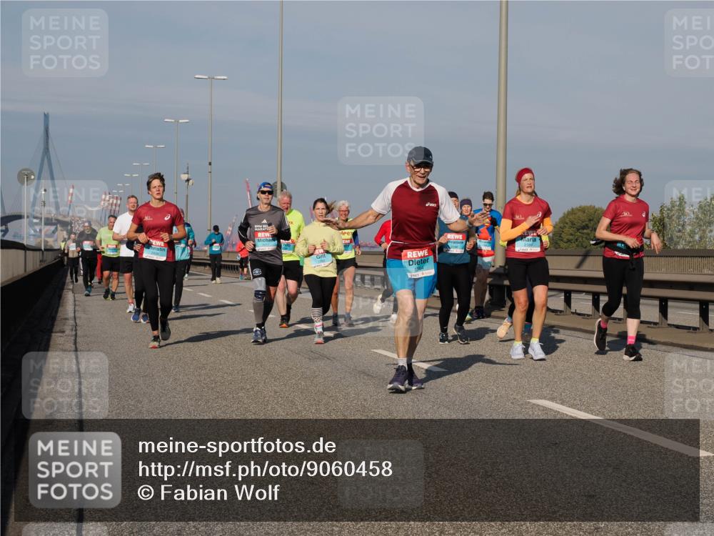 03.10.2025 - Köhlbrandbrückenlauf Fabian Wolf http://msf.ph/oto/9060458 03.10.2025 10:05:15 Position 3 4, 1984, 2169 meine-sportfotos.de