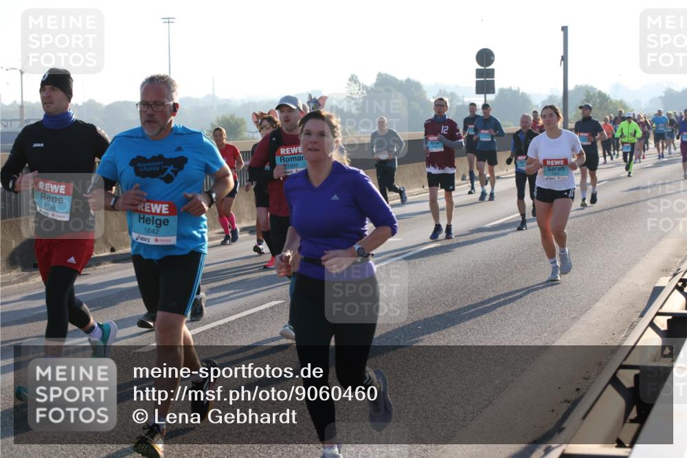 03.10.2025 - Köhlbrandbrückenlauf Lena Gebhardt http://msf.ph/oto/9060460 03.10.2025 09:19:18 Position 1 1808, 12, 3188, 1642 meine-sportfotos.de