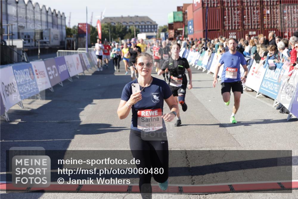 03.10.2025 - Köhlbrandbrückenlauf Jannik Wohlers http://msf.ph/oto/9060480 03.10.2025 13:12:53 Ziel 4391, 4392, 4446, 4487, 4527, 4671, 4855, 4965, 4975, 5673, 5674, 5916, 6497, 6530, 6791 meine-sportfotos.de