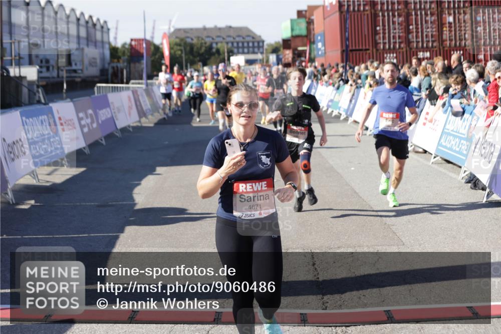 03.10.2025 - Köhlbrandbrückenlauf Jannik Wohlers http://msf.ph/oto/9060486 03.10.2025 13:12:54 Ziel 4446, 4487, 4527, 4559, 4628, 4671, 4855, 4965, 4975, 5381, 5673, 5674, 5916, 6497, 6530, 6791 meine-sportfotos.de