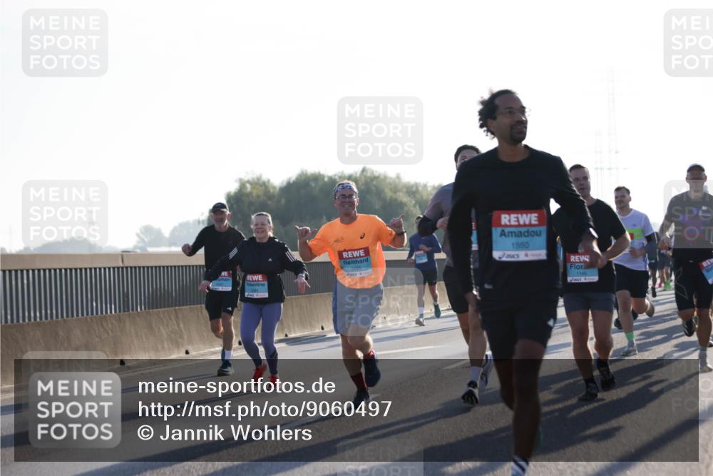 03.10.2025 - Köhlbrandbrückenlauf Jannik Wohlers http://msf.ph/oto/9060497 03.10.2025 09:14:48 Position 3 1550, 3495, 1146, 1284 meine-sportfotos.de