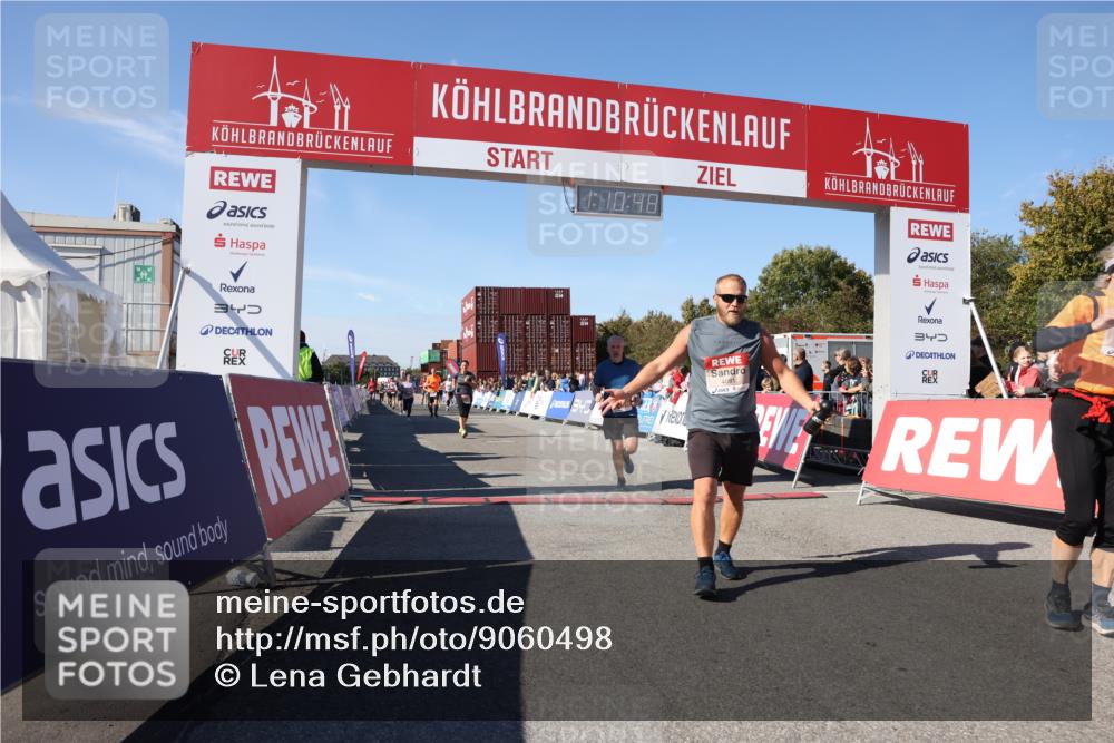 03.10.2025 - Köhlbrandbrückenlauf Lena Gebhardt http://msf.ph/oto/9060498 03.10.2025 13:10:48 Ziel 4081, 4352, 4401, 4412, 4488, 4514, 5410, 5753, 5791, 6269, 6273, 6274 meine-sportfotos.de