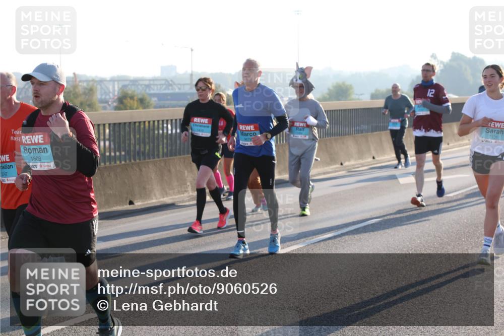 03.10.2025 - Köhlbrandbrückenlauf Lena Gebhardt http://msf.ph/oto/9060526 03.10.2025 09:19:19 Position 1 2747, 1808, 1413, 3679, 12, 1401 meine-sportfotos.de