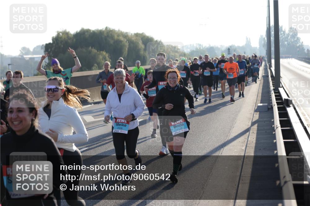 03.10.2025 - Köhlbrandbrückenlauf Jannik Wohlers http://msf.ph/oto/9060542 03.10.2025 09:22:40 Position 3 1940, 2436, 2116 meine-sportfotos.de
