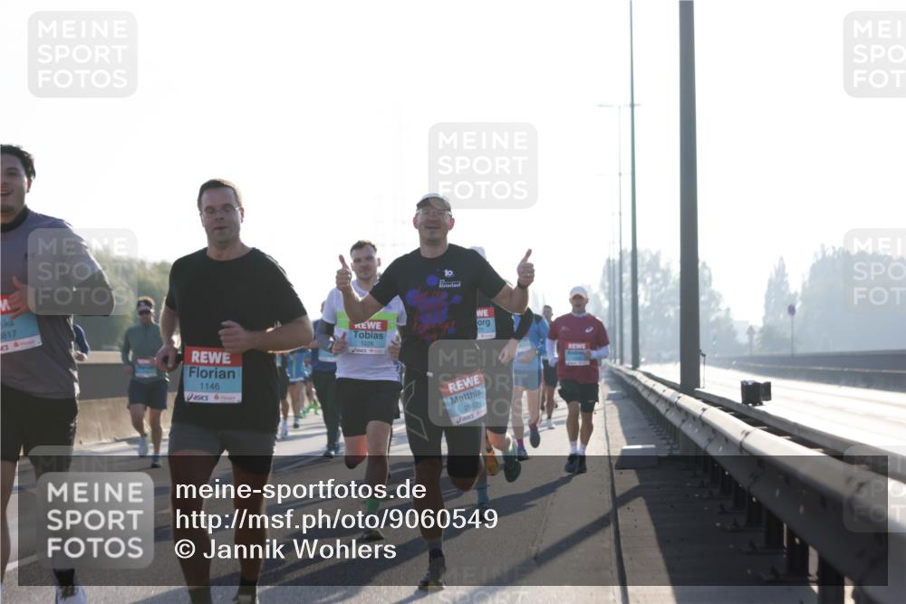 03.10.2025 - Köhlbrandbrückenlauf Jannik Wohlers http://msf.ph/oto/9060549 03.10.2025 09:14:49 Position 3 8817, 1146, 1226, 10, 2962 meine-sportfotos.de