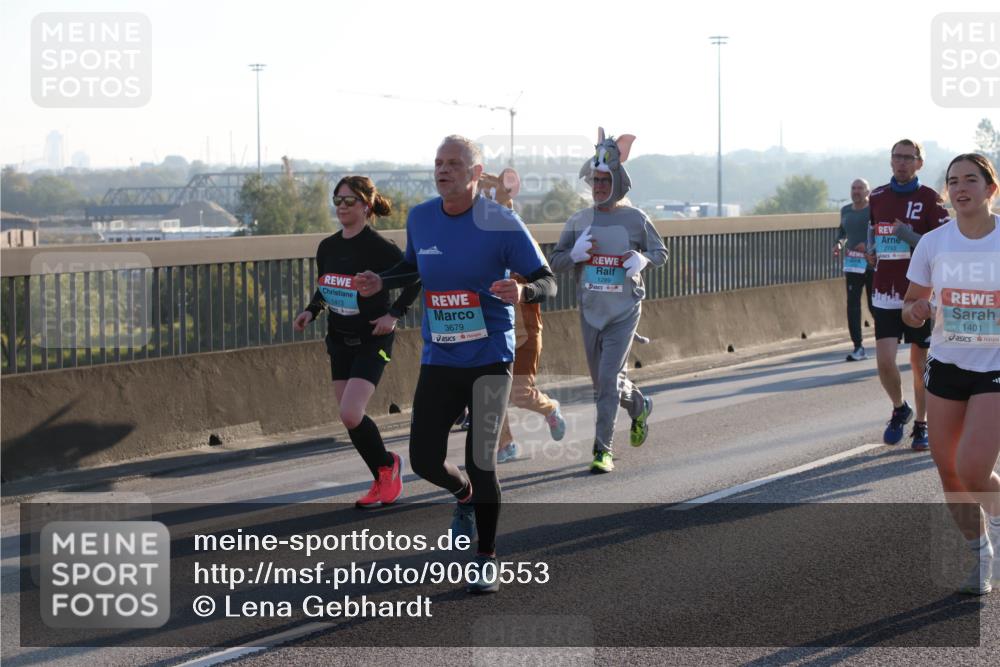 03.10.2025 - Köhlbrandbrückenlauf Lena Gebhardt http://msf.ph/oto/9060553 03.10.2025 09:19:20 Position 1 1413, 3679, 1289, 2743, 12, 1401 meine-sportfotos.de