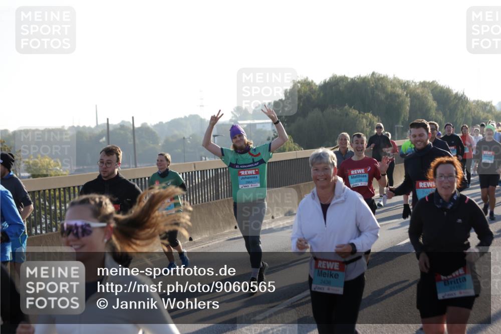 03.10.2025 - Köhlbrandbrückenlauf Jannik Wohlers http://msf.ph/oto/9060565 03.10.2025 09:22:41 Position 3 53, 2864, 2139, 2436, 2116 meine-sportfotos.de