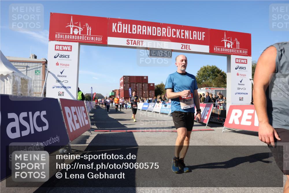 03.10.2025 - Köhlbrandbrückenlauf Lena Gebhardt http://msf.ph/oto/9060575 03.10.2025 13:10:50 Ziel 4081, 4352, 4401, 4412, 4488, 4689, 4862, 5410, 5753, 5791, 6269, 6273, 6274 meine-sportfotos.de