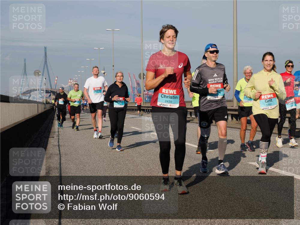 03.10.2025 - Köhlbrandbrückenlauf Fabian Wolf http://msf.ph/oto/9060594 03.10.2025 10:05:19 Position 3 2439, 2742, 1762 meine-sportfotos.de