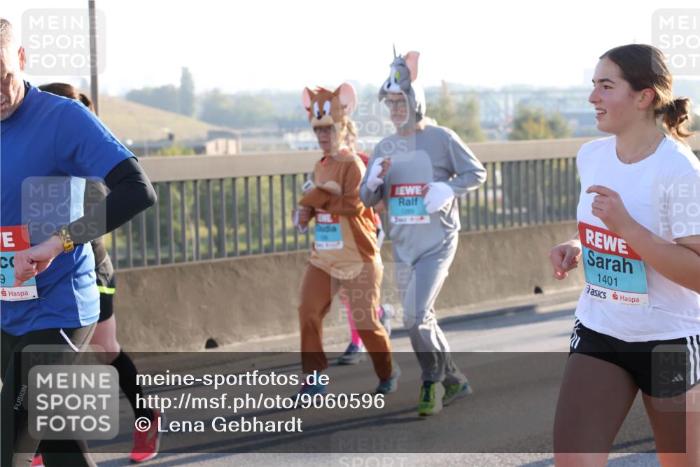 03.10.2025 - Köhlbrandbrückenlauf Lena Gebhardt http://msf.ph/oto/9060596 03.10.2025 09:19:21 Position 1 9, 1289, 1401 meine-sportfotos.de
