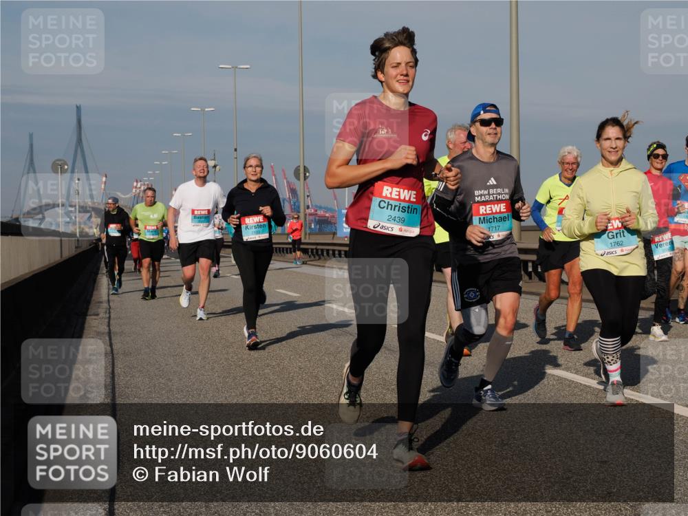 03.10.2025 - Köhlbrandbrückenlauf Fabian Wolf http://msf.ph/oto/9060604 03.10.2025 10:05:19 Position 3 2103, 2439, 1717, 1762, 3597 meine-sportfotos.de