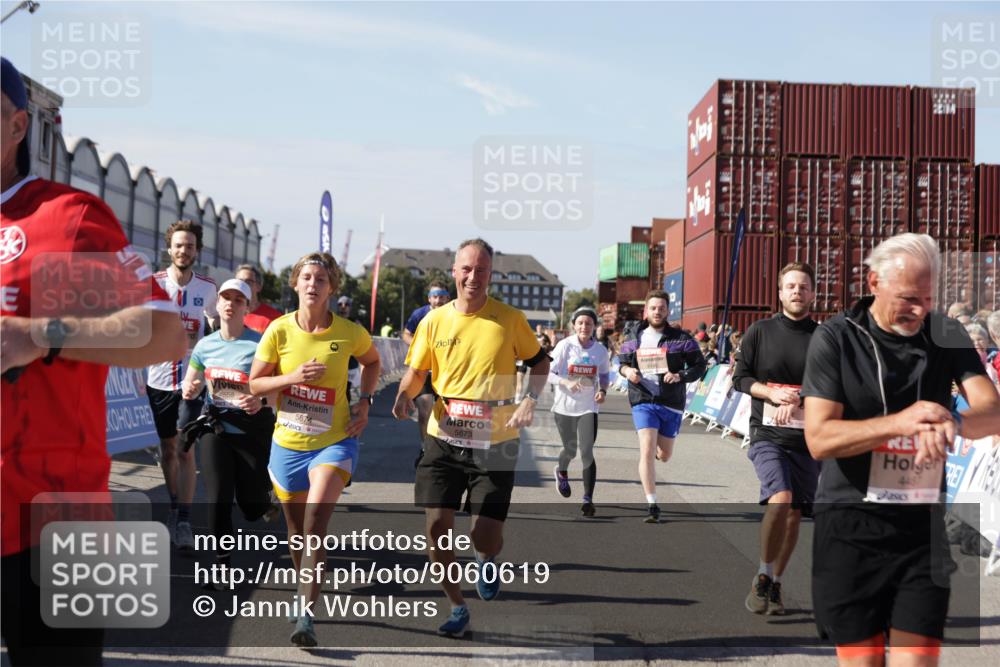 03.10.2025 - Köhlbrandbrückenlauf Jannik Wohlers http://msf.ph/oto/9060619 03.10.2025 13:13:00 Ziel 4446, 4487, 4528, 4559, 4628, 4671, 4748, 4965, 5051, 5381, 5673, 5674, 6303, 6496, 6497, 6530, 6705, 6791 meine-sportfotos.de