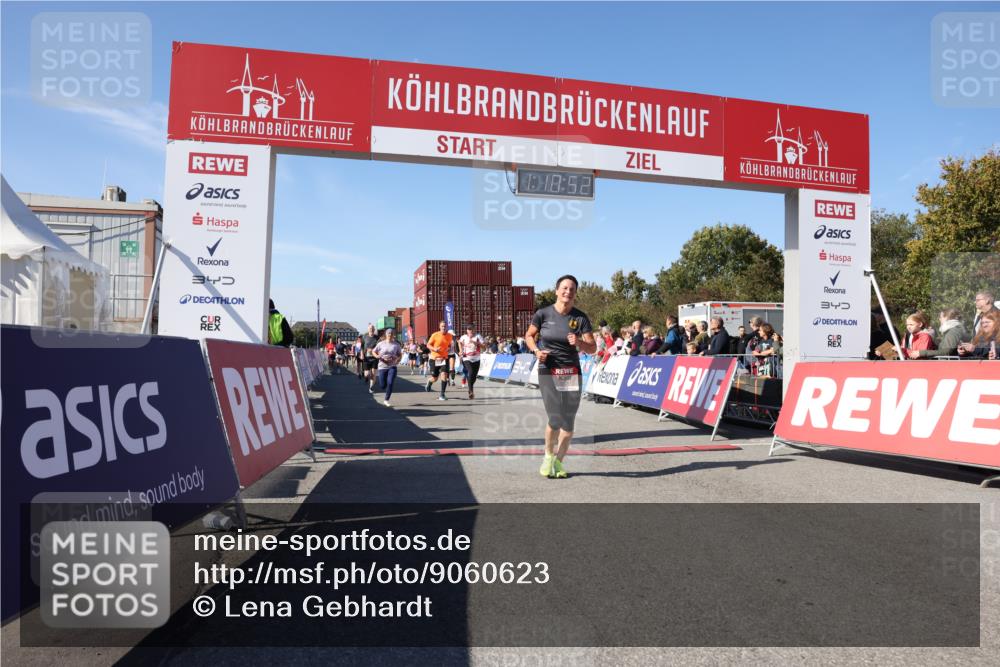 03.10.2025 - Köhlbrandbrückenlauf Lena Gebhardt http://msf.ph/oto/9060623 03.10.2025 13:10:52 Ziel 4081, 4352, 4401, 4412, 4488, 4547, 4689, 4862, 4933, 4998, 5103, 5753, 5791, 5965, 6274, 6665 meine-sportfotos.de