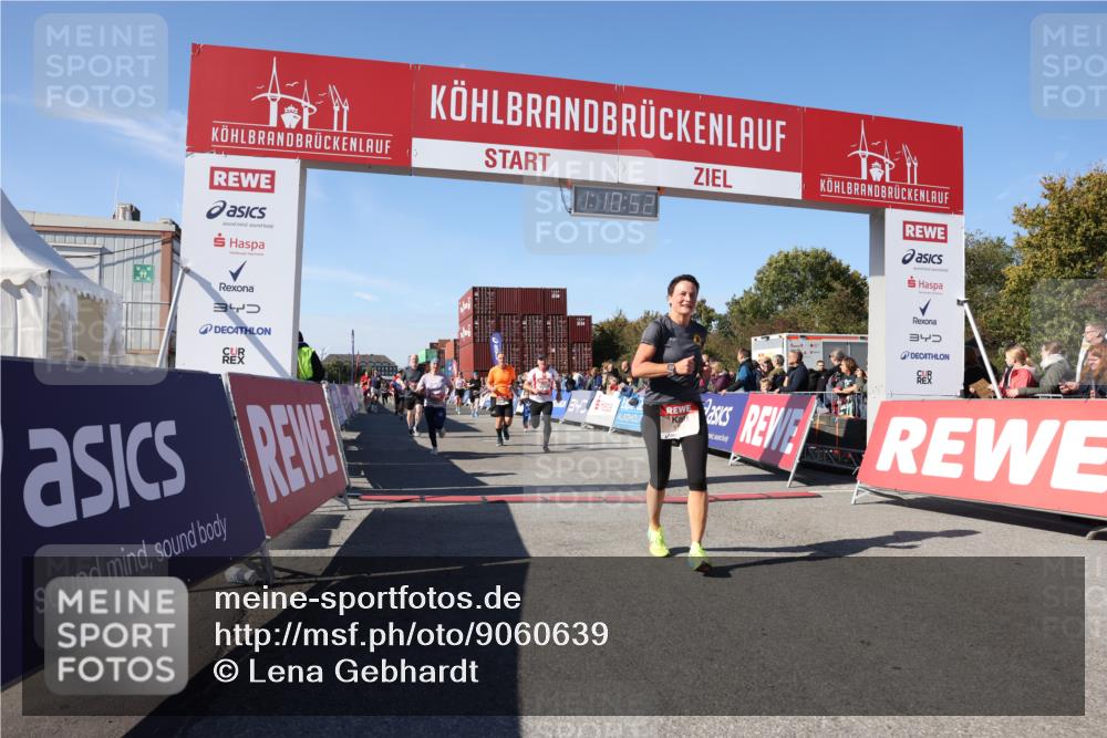 03.10.2025 - Köhlbrandbrückenlauf Lena Gebhardt http://msf.ph/oto/9060639 03.10.2025 13:10:53 Ziel 4081, 4352, 4370, 4401, 4412, 4488, 4547, 4689, 4862, 4933, 4998, 5103, 5753, 5791, 5965, 6274, 6665 meine-sportfotos.de