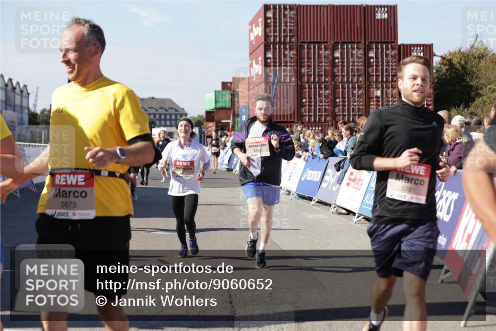 03.10.2025 - Köhlbrandbrückenlauf Jannik Wohlers http://msf.ph/oto/9060652 03.10.2025 13:13:01 Ziel 4446, 4487, 4528, 4559, 4628, 4671, 4748, 4965, 5051, 5381, 5673, 5674, 6303, 6496, 6497, 6530, 6705, 6742, 6791 meine-sportfotos.de