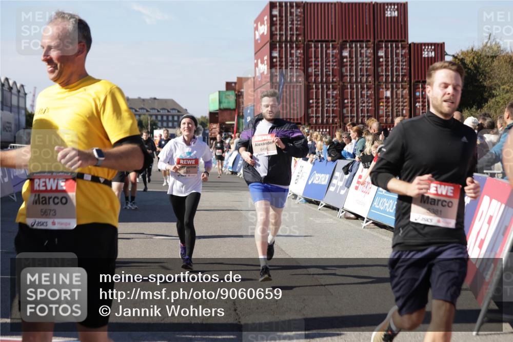 03.10.2025 - Köhlbrandbrückenlauf Jannik Wohlers http://msf.ph/oto/9060659 03.10.2025 13:13:01 Ziel 4446, 4487, 4528, 4559, 4628, 4671, 4748, 4965, 5051, 5381, 5673, 5674, 6303, 6496, 6497, 6530, 6705, 6742, 6791 meine-sportfotos.de