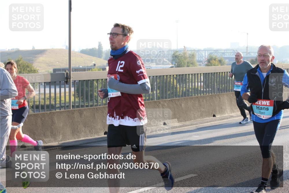 03.10.2025 - Köhlbrandbrückenlauf Lena Gebhardt http://msf.ph/oto/9060670 03.10.2025 09:19:22 Position 1 12, 2743, 1340 meine-sportfotos.de