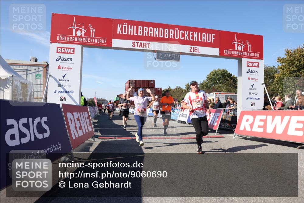 03.10.2025 - Köhlbrandbrückenlauf Lena Gebhardt http://msf.ph/oto/9060690 03.10.2025 13:10:54 Ziel 4081, 4352, 4370, 4401, 4412, 4547, 4689, 4862, 4933, 4998, 5103, 5791, 5965, 6274, 6665, 6797 meine-sportfotos.de