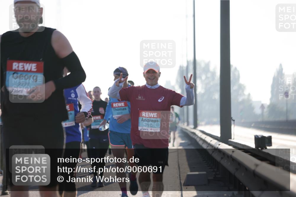 03.10.2025 - Köhlbrandbrückenlauf Jannik Wohlers http://msf.ph/oto/9060691 03.10.2025 09:14:51 Position 3 2777, 3317, 1033 meine-sportfotos.de