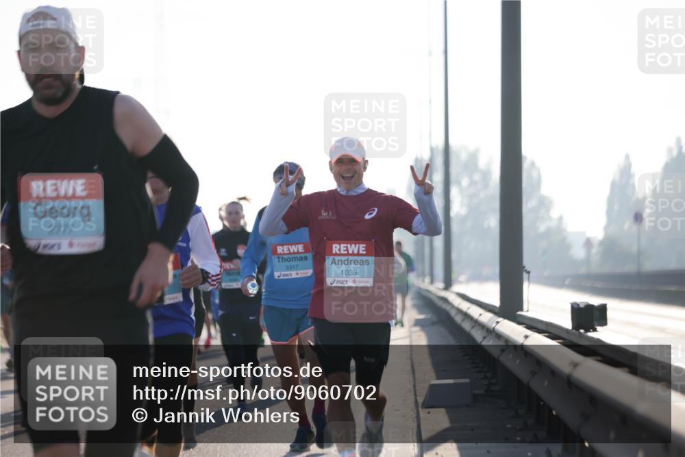 03.10.2025 - Köhlbrandbrückenlauf Jannik Wohlers http://msf.ph/oto/9060702 03.10.2025 09:14:51 Position 3 2777, 3317, 1033 meine-sportfotos.de