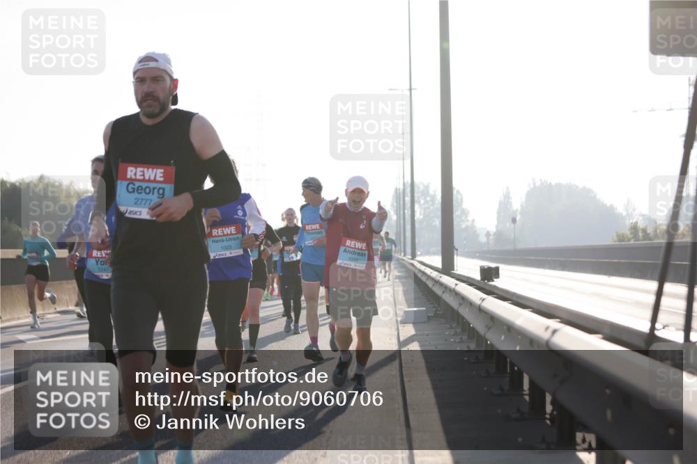 03.10.2025 - Köhlbrandbrückenlauf Jannik Wohlers http://msf.ph/oto/9060706 03.10.2025 09:14:52 Position 3 1247, 2777, 1025, 1033, 57 meine-sportfotos.de