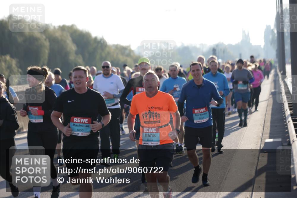03.10.2025 - Köhlbrandbrückenlauf Jannik Wohlers http://msf.ph/oto/9060722 03.10.2025 09:22:45 Position 3 12, 2617, 1855, 1853, 2451 meine-sportfotos.de