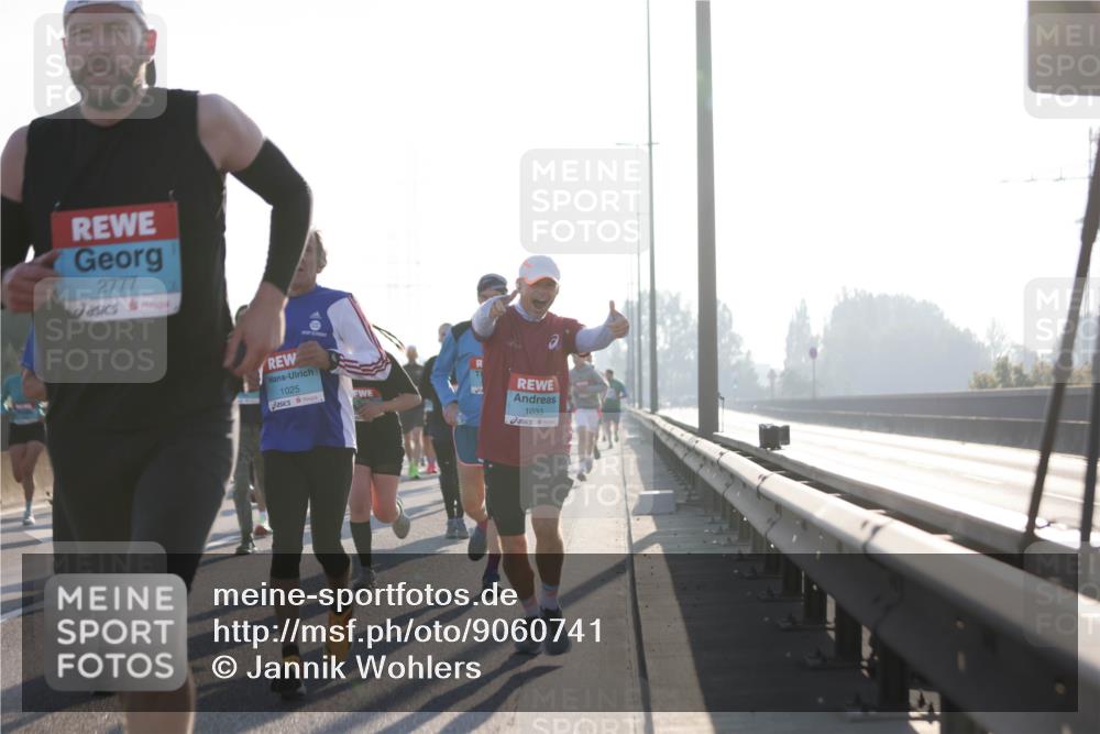 03.10.2025 - Köhlbrandbrückenlauf Jannik Wohlers http://msf.ph/oto/9060741 03.10.2025 09:14:52 Position 3 2777, 1025, 1033, 51 meine-sportfotos.de