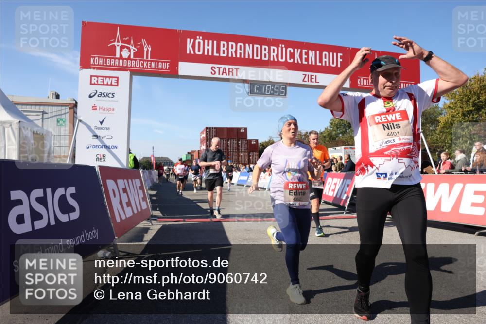 03.10.2025 - Köhlbrandbrückenlauf Lena Gebhardt http://msf.ph/oto/9060742 03.10.2025 13:10:55 Ziel 4081, 4352, 4370, 4401, 4412, 4547, 4689, 4862, 4933, 4998, 5103, 5791, 5965, 6274, 6665, 6797 meine-sportfotos.de