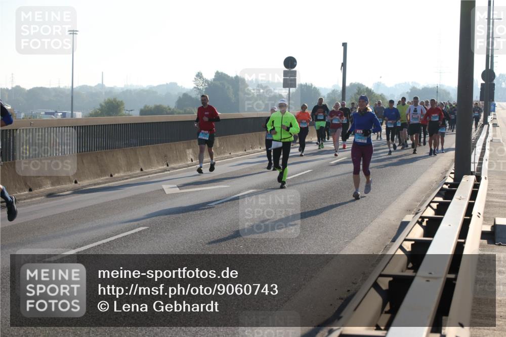 03.10.2025 - Köhlbrandbrückenlauf Lena Gebhardt http://msf.ph/oto/9060743 03.10.2025 09:19:24 Position 1  meine-sportfotos.de